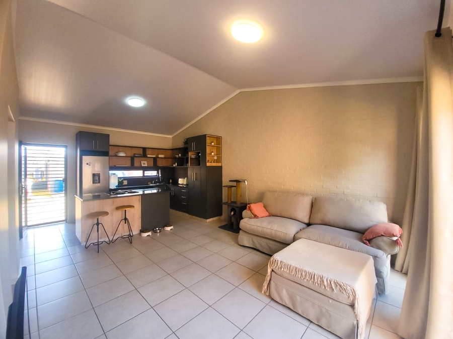 2 Bedroom Property for Sale in Van Der Hoff Park North West